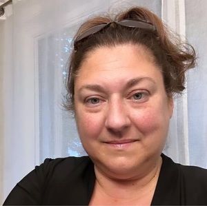 Meet your Posher, Valérie